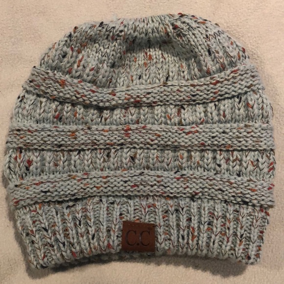 Ponytail beanie - Picture 2 of 4